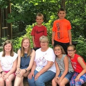 Meet your Posher, Connie